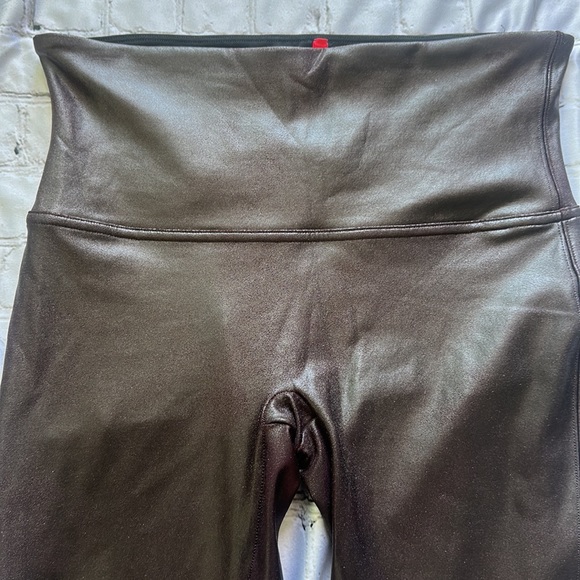 🖤SPANX Faux Leather Leggings🖤 - Picture 6 of 16